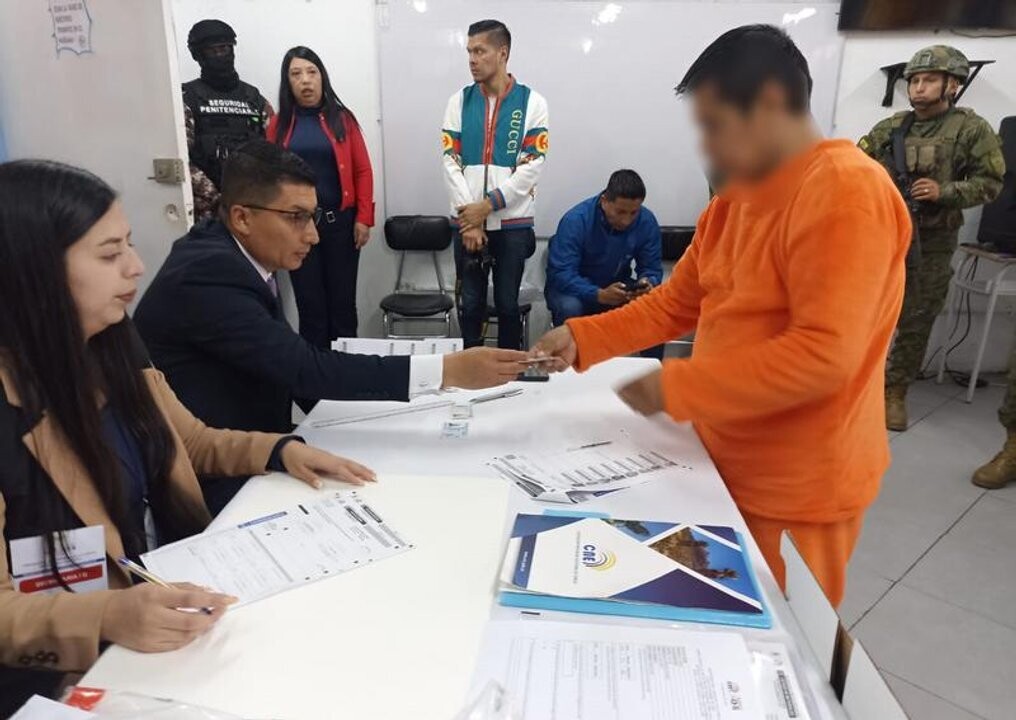 Over 8,600 Inmates in Ecuador Participate in Advance Voting