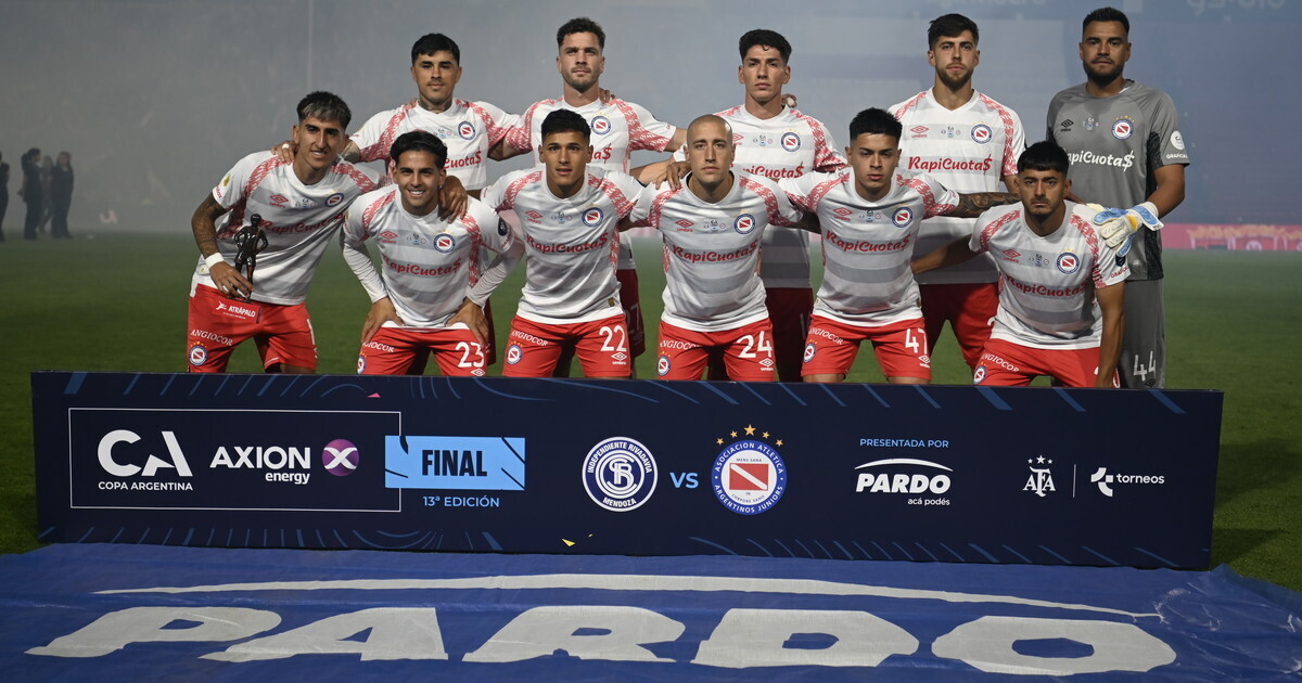 The Bicho's Opponent in International Tournament Set