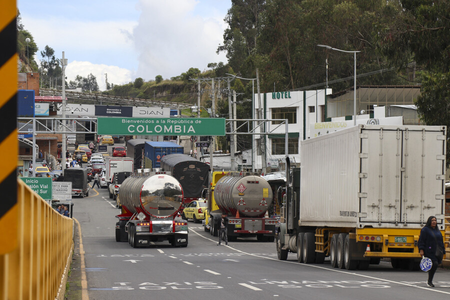 Colombia and Ecuador Impose 30% Mutual Tariffs