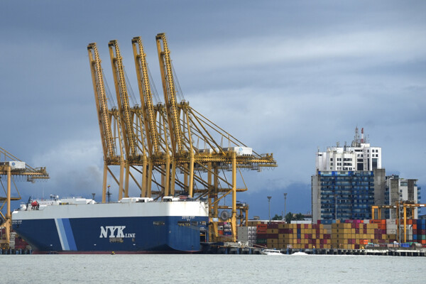 Ecuador says it can cover daily energy demand without sales from Colombia