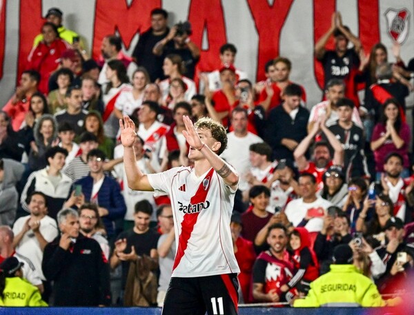 River Plate Aims for Victory Against Barcelona in Copa Libertadores