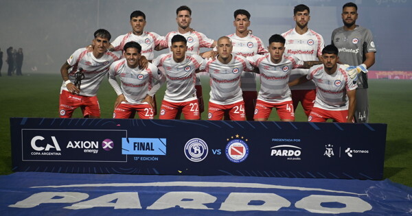 The Bicho's Opponent in International Tournament Set