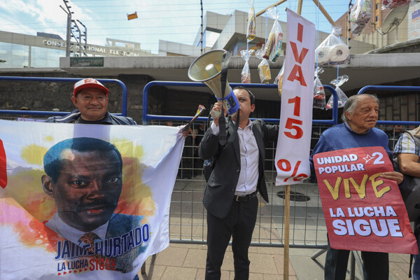 Protests Against Election Advancement in Ecuador